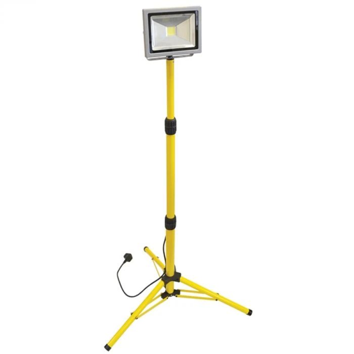 Faithfull LED Sitelight Tripod 1400 Lumen 20 Watt 110 Volt 3 Faithfull LED Sitelight Tripod 1400 Lumen 20 Watt 110 Volt
